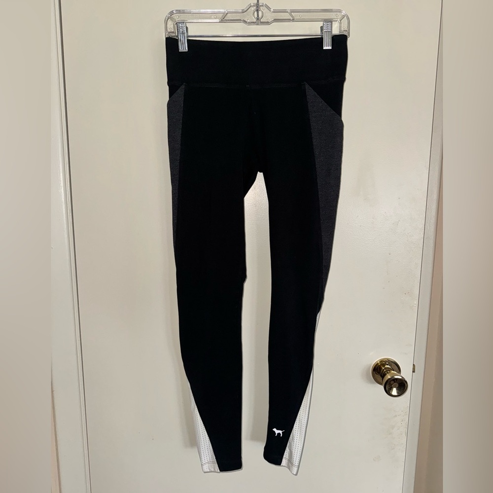 Victoria’s Secret PINK yoga pants